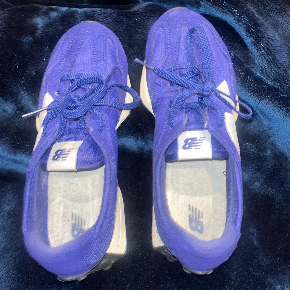 New Balance White and Blue Sneakers with Athletic Design